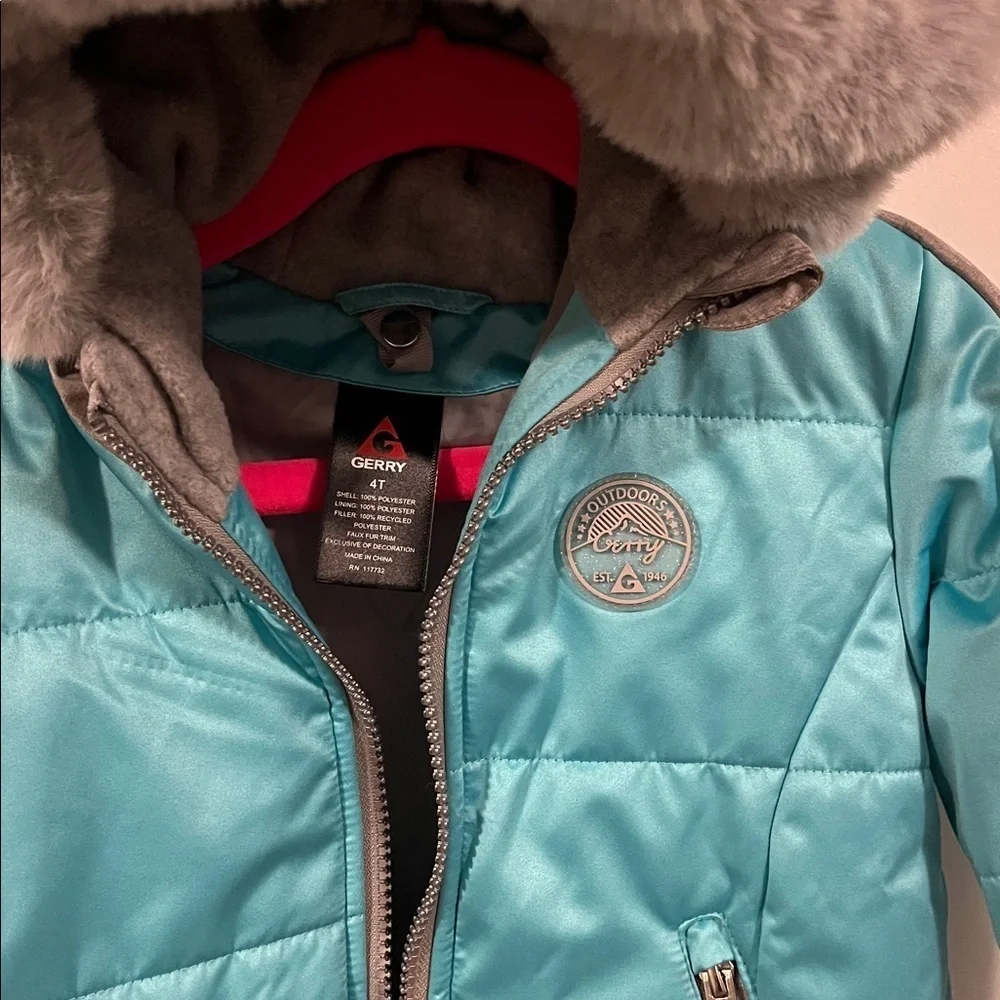 NWOT Gerry 4T winter jacket with furry, fleece lined hood